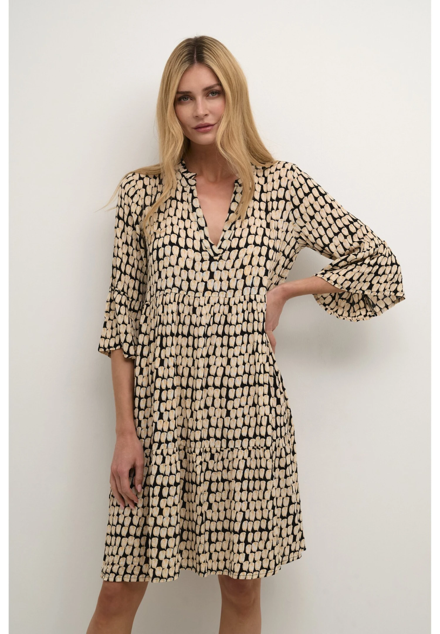 Kaffe KAEDITA AMBER - Day Dress - Black Sand Graphic Dot 1 Kaffe KAEDITA AMBER - Day Dress - Black Sand Graphic Dot