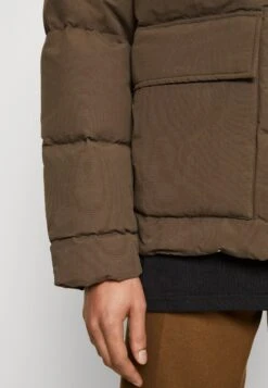 ARKET Down Jacket - Green/Brown 11 ARKET Down Jacket - Green/Brown -Modern Classic Shoes Store 50f63af564934ca4a3faa7299cfc5a7d