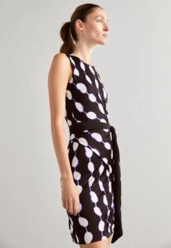 Emina Dress - Shift Dress - Black