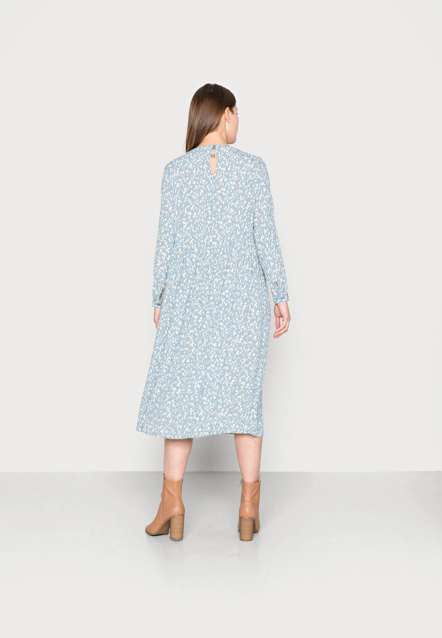 Tom Tailor Printed Crepe Midi Dress - Day Dress - Blue Dotted Design 3 Tom Tailor Printed Crepe Midi Dress - Day Dress - Blue Dotted Design - Image 3