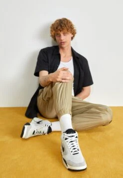 Nike Sportswear Air Flight Lite Mid Nas - High-Top Trainers - Photon Dust/Black/Metallic Silver/Light Smoke Grey/White/Pale Ivory -Modern Classic Shoes Store 560daf0e121c4269ba1c67652031ecf4