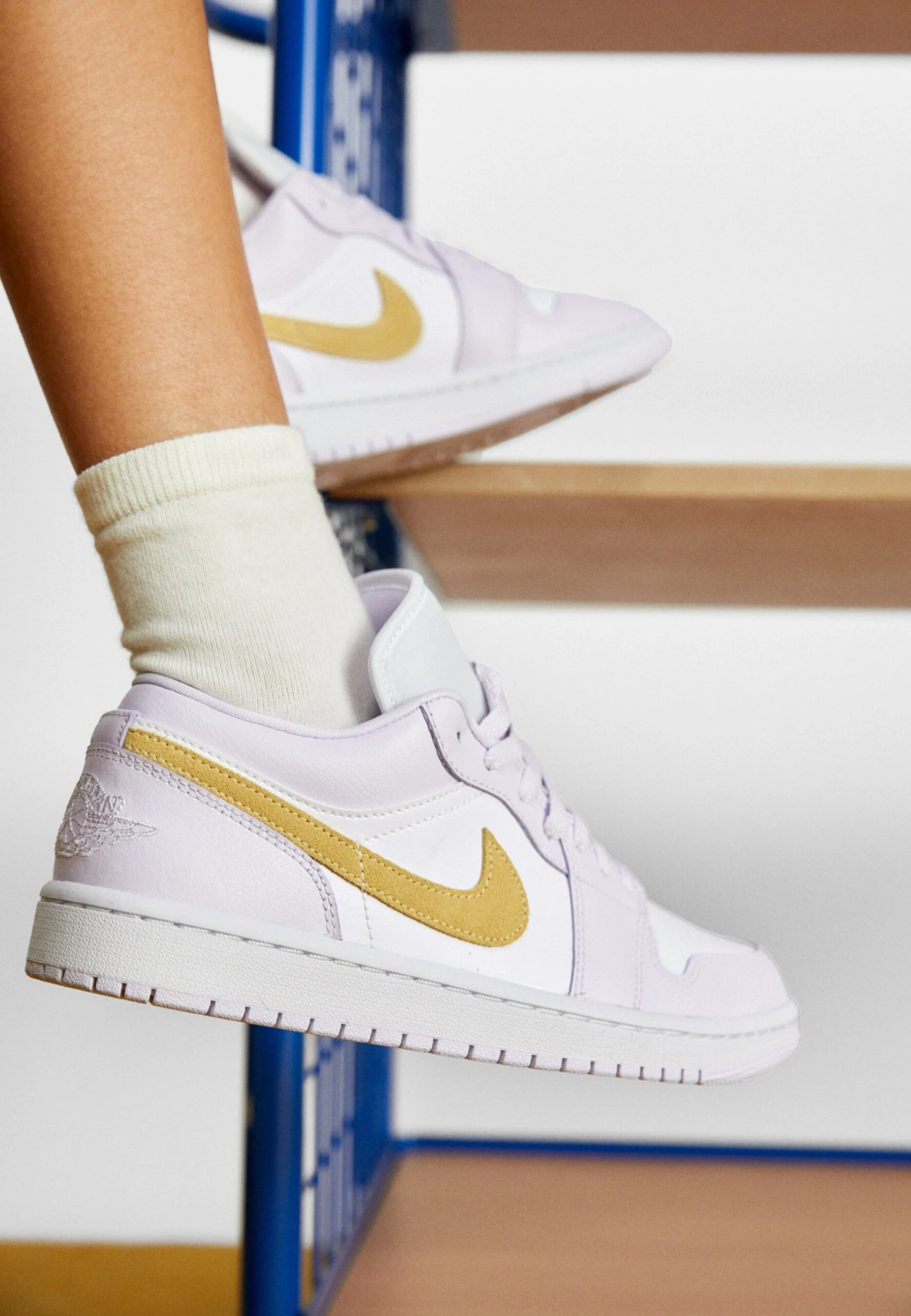 Air Jordan 1- Trainers - Barely Grape/Lemon Wash/White 2 Air Jordan 1- Trainers - Barely Grape/Lemon Wash/White - Image 2