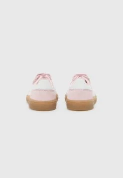 Adidas Originals HANDBALL SPEZIAL UNISEX - Baby Shoes - Clear Pink/white/gum 18 Adidas Originals HANDBALL SPEZIAL UNISEX - Baby Shoes - Clear Pink/white/gum -Modern Classic Shoes Store 59c5c6a2385f48dfadeafed3aba203af