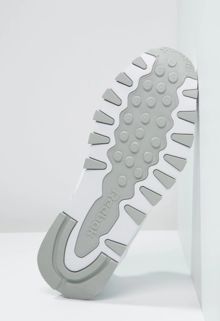 Reebok Classic CLASSIC LEATHER LOW-CUT DESIGN SHOES - Trainers - White/light Grey 5 Reebok Classic CLASSIC LEATHER LOW-CUT DESIGN SHOES - Trainers - White/light Grey - Image 5