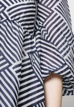 MAX & Co. Renzo - Day Dress 11 MAX & Co. Renzo - Day Dress -Modern Classic Shoes Store 5d634dce8ba14c678bb3f02b181ef2ec