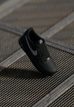 Nike Sportswear AIR FORCE 1 - Trainers - Black/wolf Grey