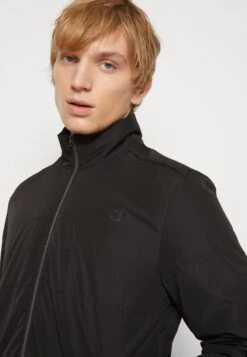 Only & Sons Onsmelvin Life Light Jacket - Summer Jacket - Black 9 Only & Sons Onsmelvin Life Light Jacket - Summer Jacket - Black -Modern Classic Shoes Store 60b4fc15ed9c4bb3a8c710359c86f783