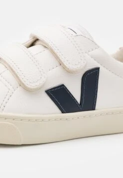 Veja Small Esplar Unisex - Trainers - Extra White/Nautico Pekin 11 Veja Small Esplar Unisex - Trainers - Extra White/Nautico Pekin -Modern Classic Shoes Store 615bfa534d4f42319f8f1bb161a6fe32