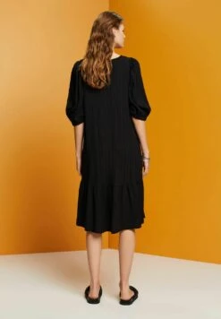 Edc By Esprit Strukturiertes - Day Dress -Modern Classic Shoes Store 61d9541e85dc4415944e29060a74699c