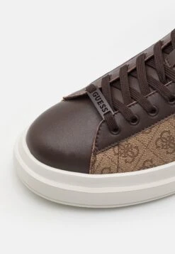 Guess ELBA CARRYOVER - Trainers - Beige/brown -Modern Classic Shoes Store 6205537d44dd4674b3f84c9db56bda69