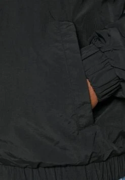 Essential Padded Jacket - Bomber Jacket - Black -Modern Classic Shoes Store 62c4d96a4864428096c8a7717acd7605