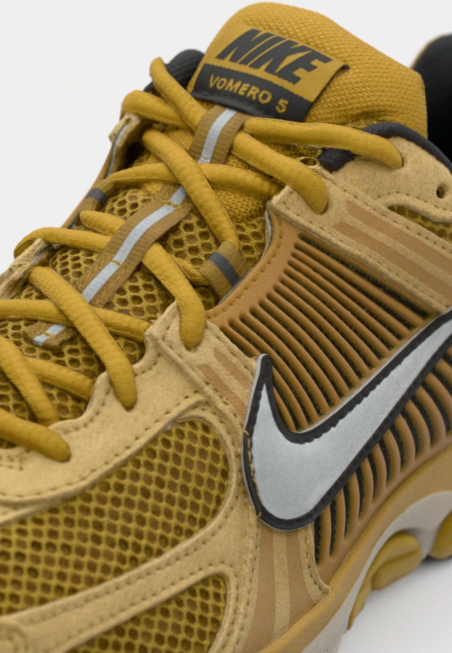 Nike Sportswear ZOOM VOMERO 5 - Trainers - Ochre/metallic Silver/flat Gold/light Orewood Brown/black 3 Nike Sportswear ZOOM VOMERO 5 - Trainers - Ochre/metallic Silver/flat Gold/light Orewood Brown/black - Image 3