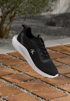 Calvin Klein Jeans RUNNER - Trainers - Triple Black -Modern Classic Shoes Store 6459b8c4cdc64e26983ffd2d561f4dc7