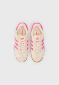 Adidas Originals GAZELLE BOLD - Trainers - Cream White/shock Pink/gold-coloured 12 Adidas Originals GAZELLE BOLD - Trainers - Cream White/shock Pink/gold-coloured -Modern Classic Shoes Store 64f1dd7f276a4425bbad1ed85a565f31