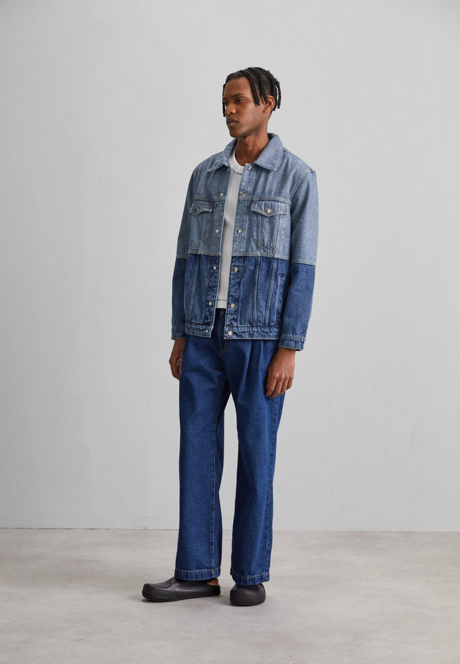 Washed Trucker - Denim Jacket - Blue 2 Washed Trucker - Denim Jacket - Blue - Image 2