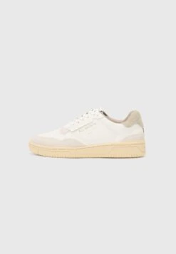 AllSaints REGAN LOW - Trainers - Chalk White/black -Modern Classic Shoes Store 6b39d5f856c049359835087e376ad4cf