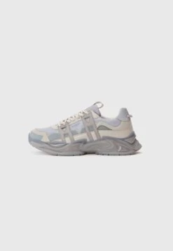 Guess BELLU - Trainers - Grey