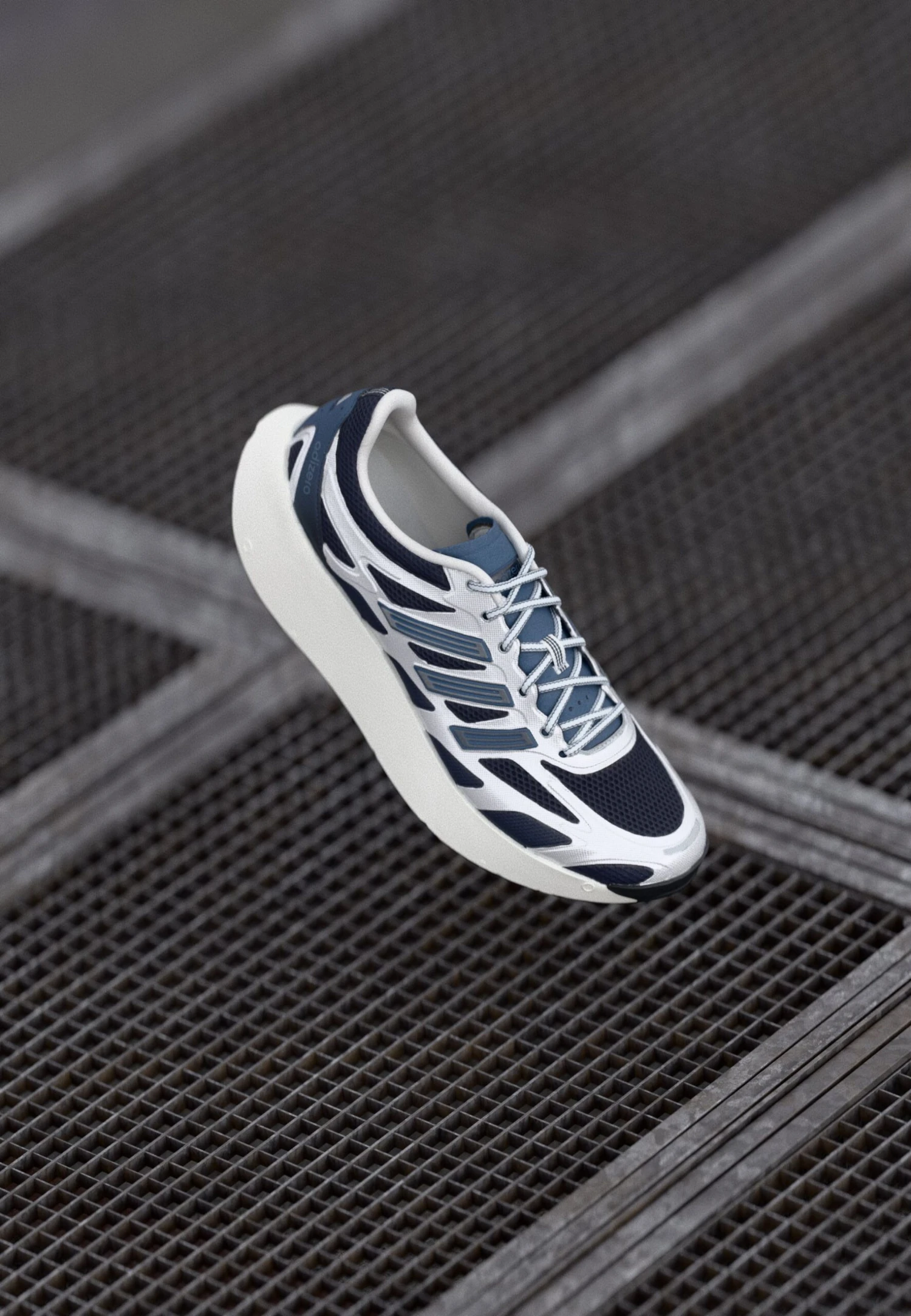 Adidas Originals ADIZERO ARUKU UNISEX - Trainers - Silver-coloured/legend Ink/preloved Ink 1 Adidas Originals ADIZERO ARUKU UNISEX - Trainers - Silver-coloured/legend Ink/preloved Ink