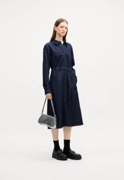 Mads Nørgaard COSY SVANIL DRESS - Denim Dress - Dark Indigo -Modern Classic Shoes Store 724d8d8a547648c583bf927a11a29a7e