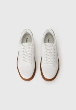 Calvin Klein Jeans CLASSIC CUPSOLE - Trainers - Bright White/chateau/gum 12 Calvin Klein Jeans CLASSIC CUPSOLE - Trainers - Bright White/chateau/gum -Modern Classic Shoes Store 746580546c0b4b4ca238fd88e943ecca