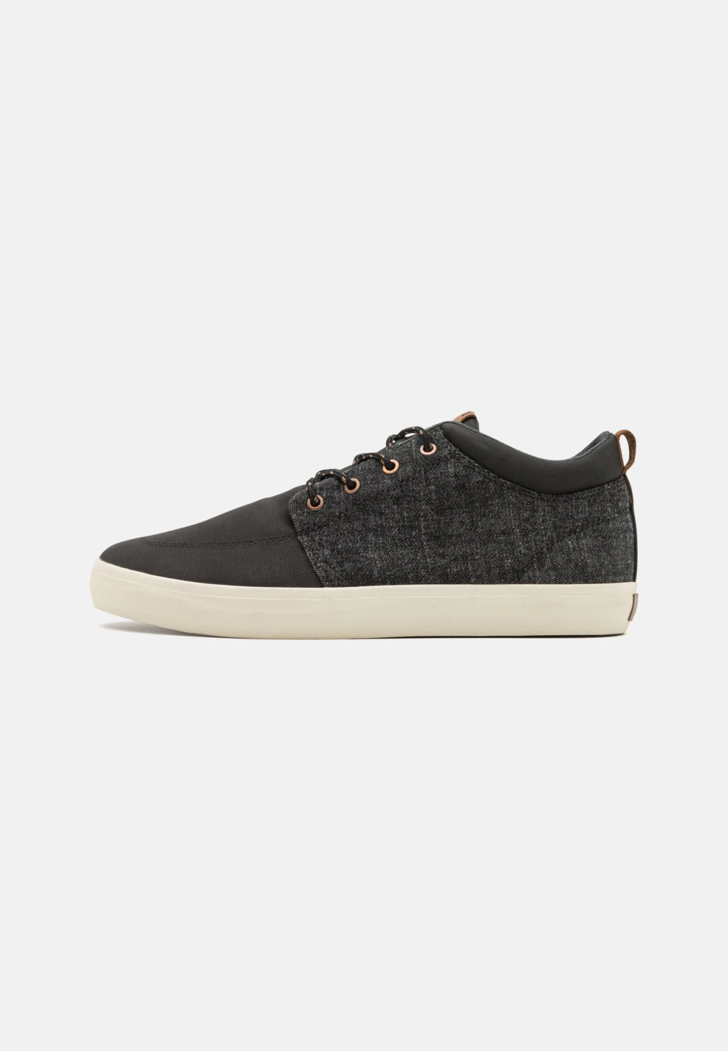 Globe Chukka - Skate Shoes - Black/Denim 1 Globe Chukka - Skate Shoes - Black/Denim