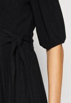 Selected Femme Slfevita 2/4 Midi Wrap Dress - Day Dress - Black -Modern Classic Shoes Store 7634ea30b095406ca26f63277bb0f7a2