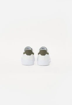 Lee BRETT - Trainers - Bright White/beetle 10 Lee BRETT - Trainers - Bright White/beetle -Modern Classic Shoes Store 77dfaf2c95884b238e7fa86da58ac927