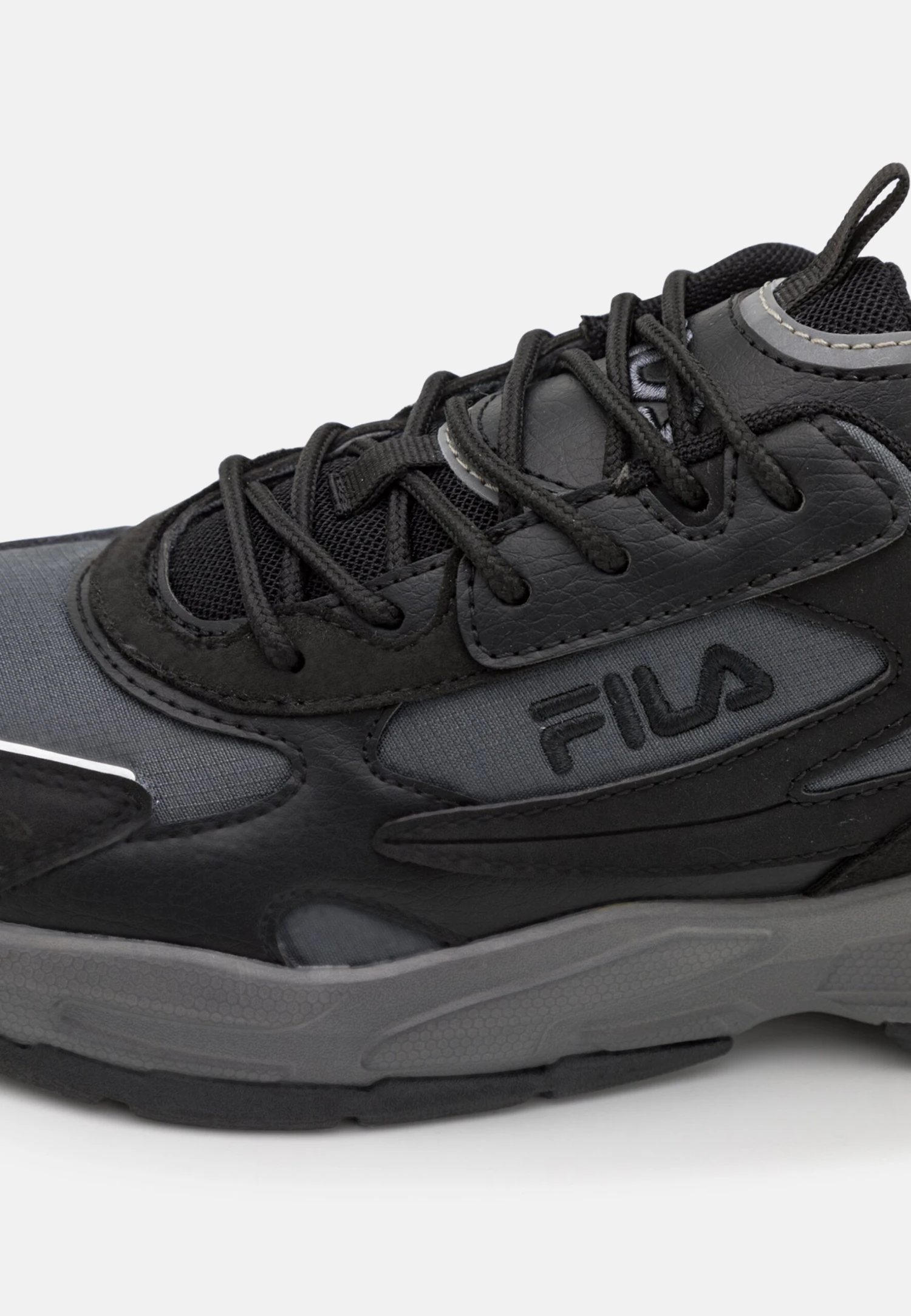 Fila Novarra Unisex - Trainers - Black 6 Fila Novarra Unisex - Trainers - Black - Image 6