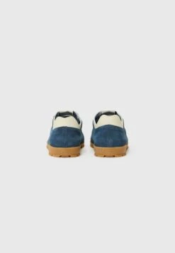 Calvin Klein Jeans LOW PROFILE - Trainers - Navy/pistachio/gum -Modern Classic Shoes Store 79a8d663793949eb83c21deb0d4d44e6