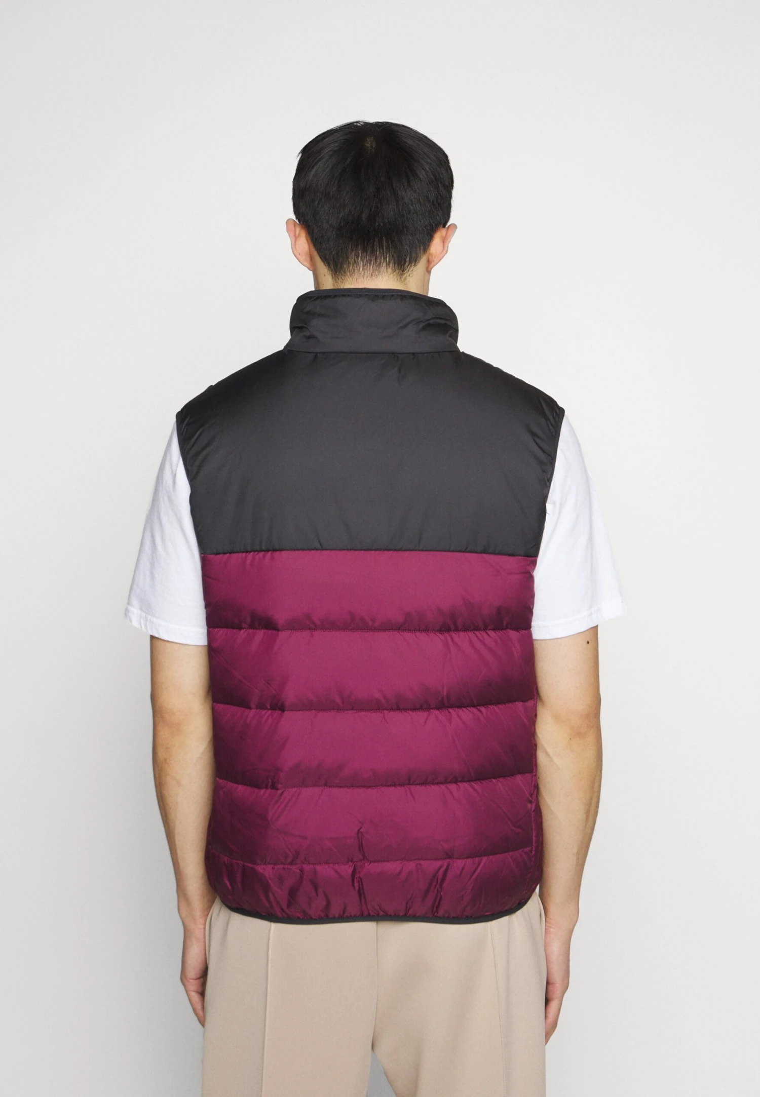 Ellesse Andrio - Waistcoat - Dark Purple 3 Ellesse Andrio - Waistcoat - Dark Purple - Image 3