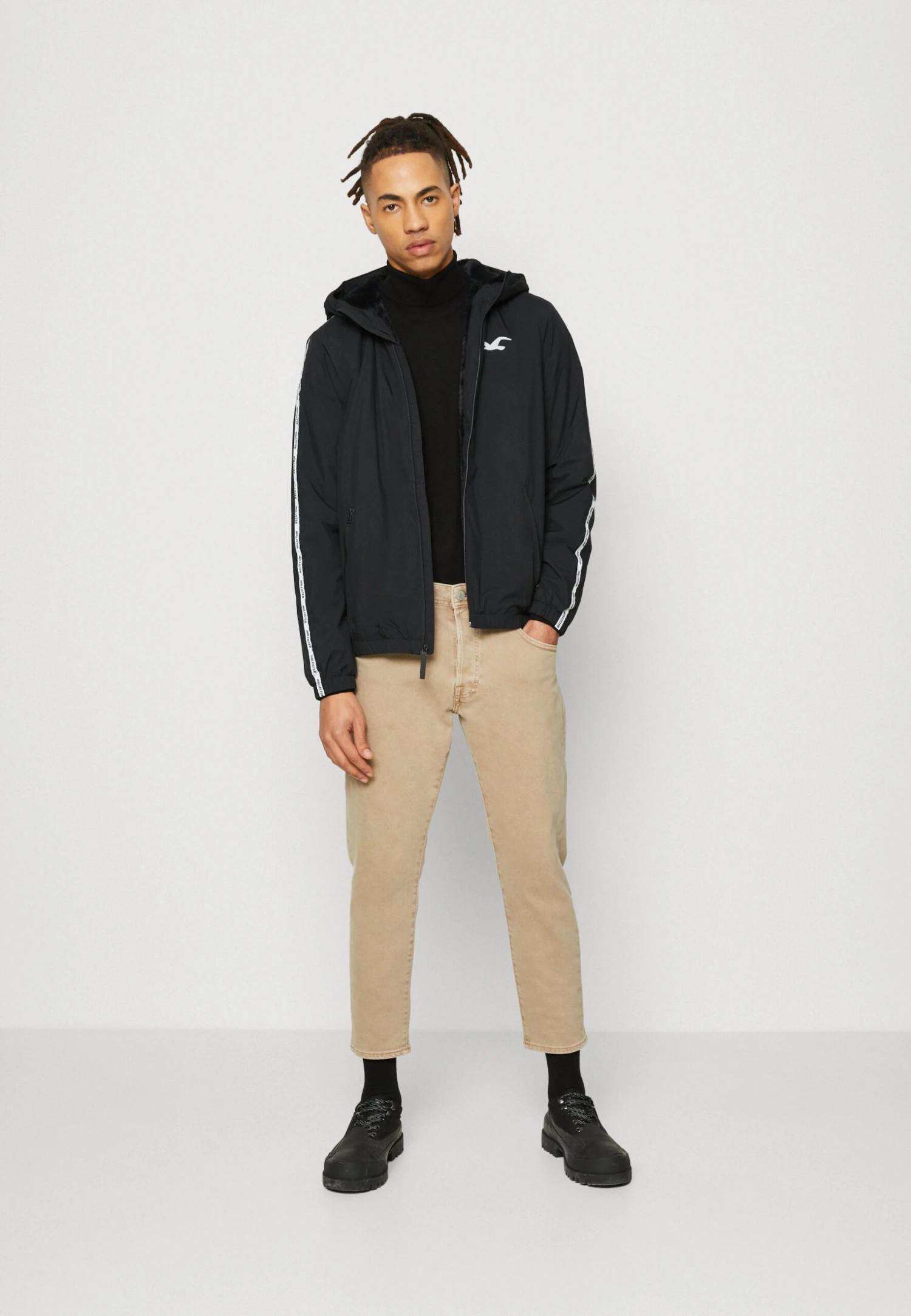 Hollister Co. Sherpa Lined Sport Hoodie - Light Jacket - Black 2 Hollister Co. Sherpa Lined Sport Hoodie - Light Jacket - Black - Image 2