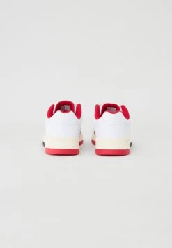 Champion RD18 HERITAGE UNISEX - Trainers - White -Modern Classic Shoes Store 7dafc441496e496c8e28b99a0dc6b1e1