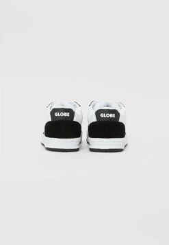 Globe MOJO 2.0 - Skate Shoes - Black/white 12 Globe MOJO 2.0 - Skate Shoes - Black/white -Modern Classic Shoes Store 7e8201b716c041bfb4803f8e7442ebe4
