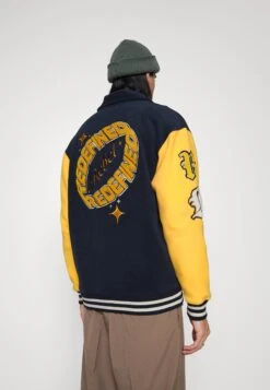 Redefined Rebel Fleece Jacket - Navy Blazer -Modern Classic Shoes Store 7ed12f1a4eb041da9fab57bfe6f5b683