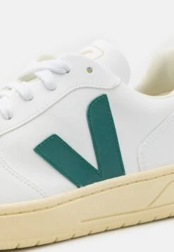 Veja V-10 - Trainers - White/Brittany 11 Veja V-10 - Trainers - White/Brittany -Modern Classic Shoes Store 7f2847772dd84d1a81620d1ae09c3f2f