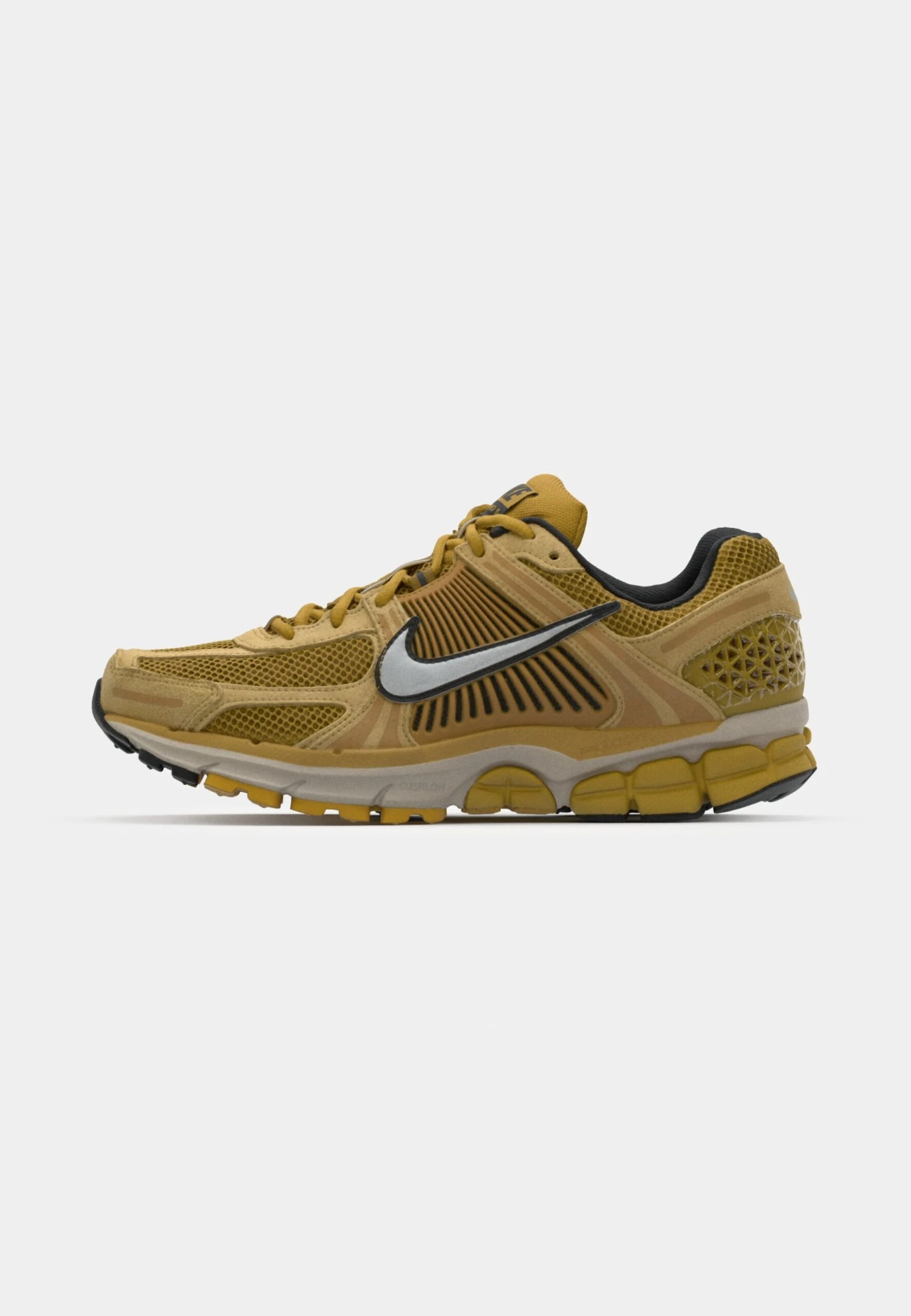 Nike Sportswear ZOOM VOMERO 5 - Trainers - Ochre/metallic Silver/flat Gold/light Orewood Brown/black 2 Nike Sportswear ZOOM VOMERO 5 - Trainers - Ochre/metallic Silver/flat Gold/light Orewood Brown/black - Image 2