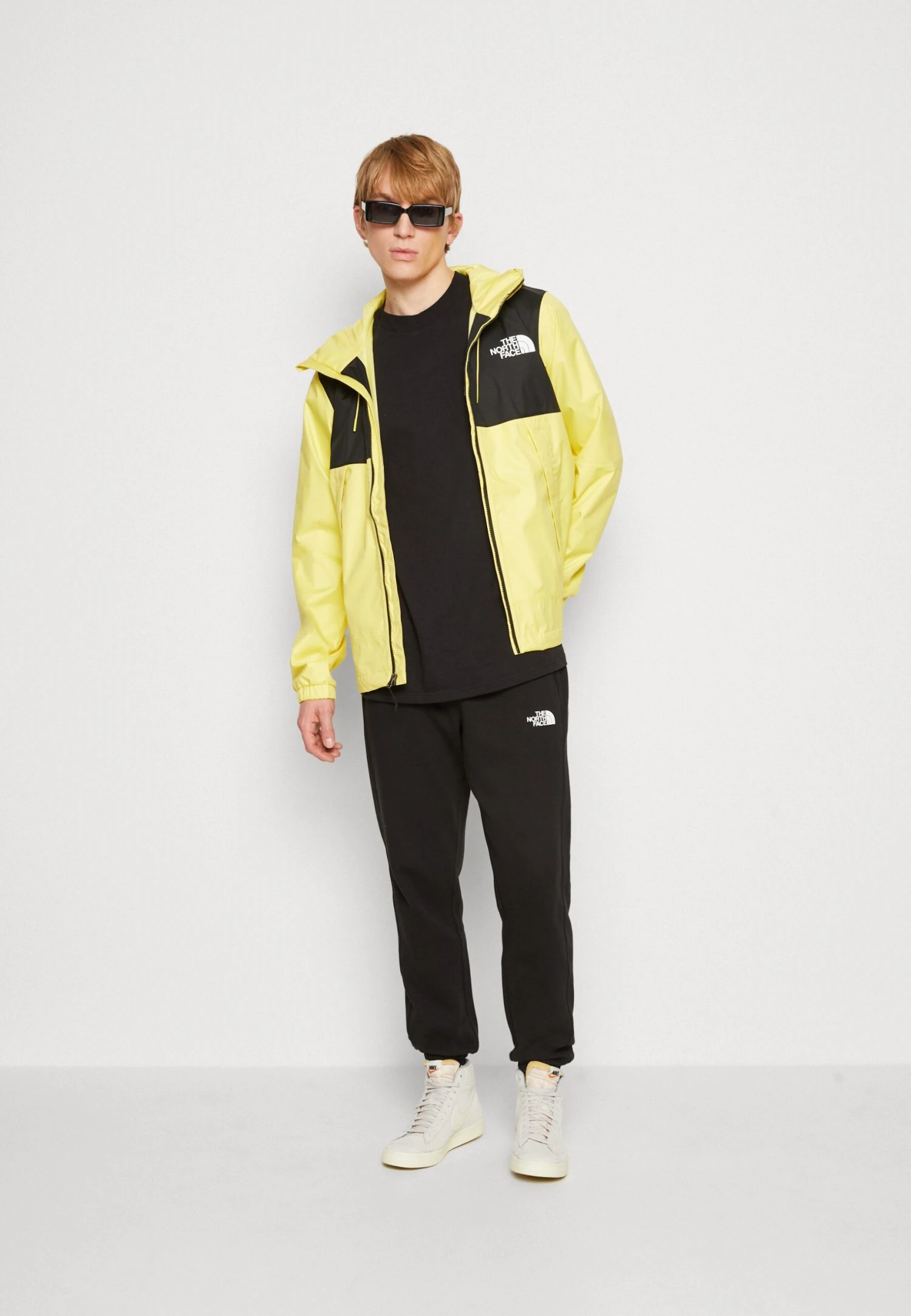 The North Face Mountain Jacket - Waterproof Jacket - Yellowtail 2 The North Face Mountain Jacket - Waterproof Jacket - Yellowtail - Image 2