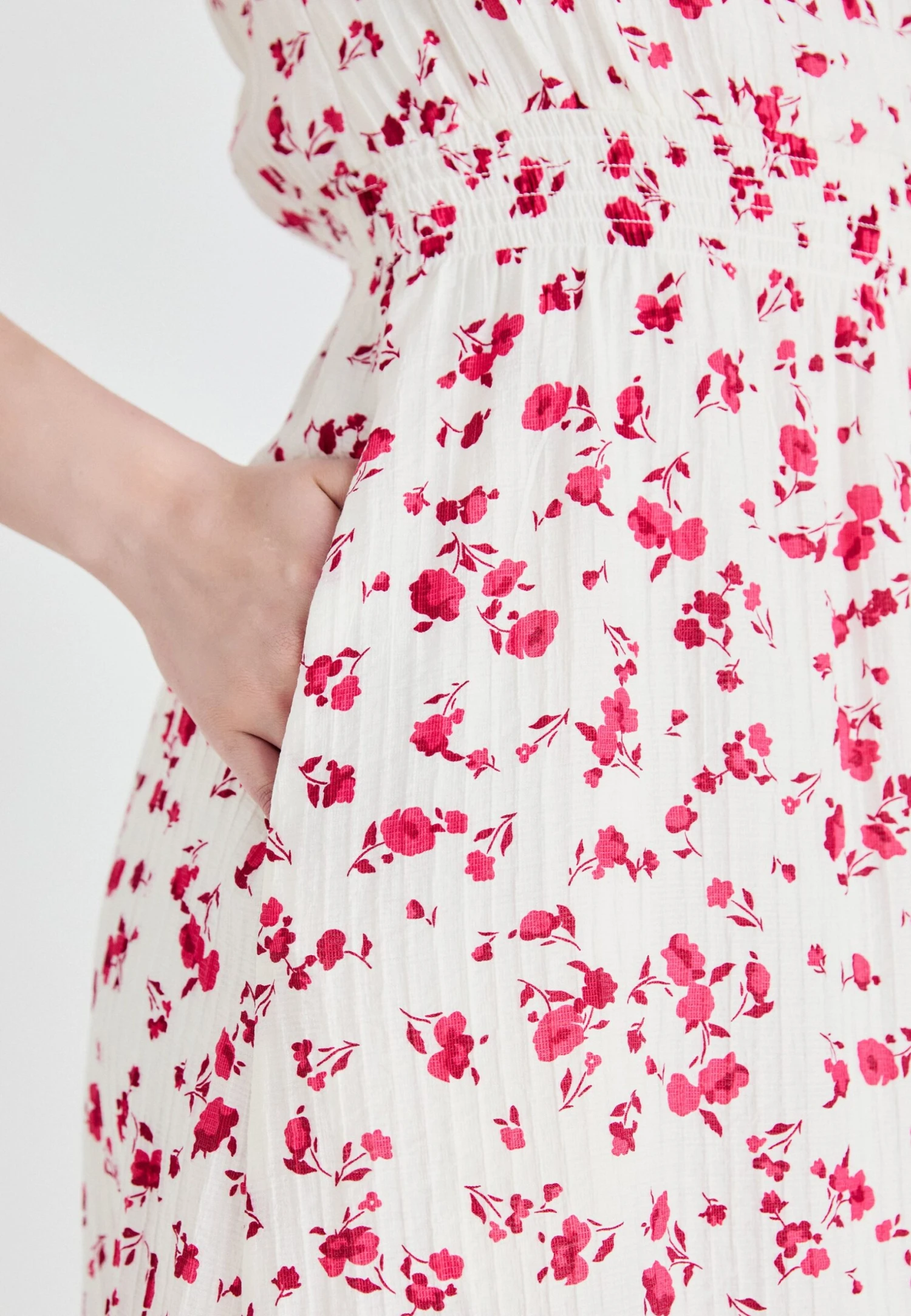 DRESS - Day Dress - Red 6 DRESS - Day Dress - Red - Image 6