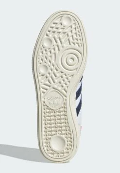 Adidas Originals HANDBALL SPEZIAL - Trainers - Ftwr White Shadow Navy Team Victory Red -Modern Classic Shoes Store 89ea0445036249649d0d36620ee1cbaa