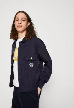 HUF Bennington Trucker Jacket Unisex - Summer Jacket - Dark Blue -Modern Classic Shoes Store 8b27ca5eac3048fa85e5dba85af2139f