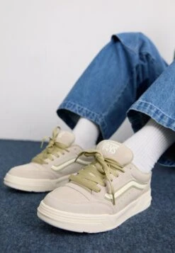 Vans HYLANE UNISEX - Skate Shoes - White 30 Vans HYLANE UNISEX - Skate Shoes - White -Modern Classic Shoes Store 8e54c48c04f54baba9e027cfdd04be61 1