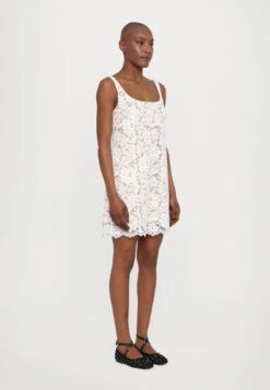MICHAEL Michael Kors SQUARE MINI DRESS - Cocktail Dress / Party Dress - White 10 MICHAEL Michael Kors SQUARE MINI DRESS - Cocktail Dress / Party Dress - White -Modern Classic Shoes Store 8e716a1f240047f494bafc6934322ca9