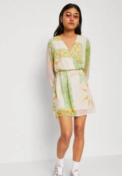ONLY Onlstella Patch Mini Dress - Day Dress - Kiwi/Border 9 ONLY Onlstella Patch Mini Dress - Day Dress - Kiwi/Border -Modern Classic Shoes Store 8ffd11e3e0114415be745299925c569c