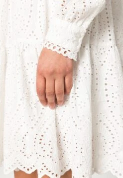 Yasholi Noos - Day Dress - Star White 9 Yasholi Noos - Day Dress - Star White -Modern Classic Shoes Store 92e10495052f4ad7840588f9455978bd