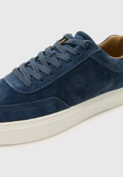 Calvin Klein CLEAN CUP - Trainers - Calvin Navy/bright White -Modern Classic Shoes Store 95036992e01b4fe09f138522a1273fdb