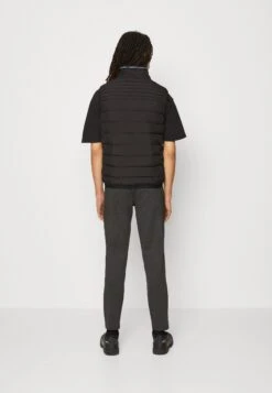 Antony Morato Techno Peach Touch - Waistcoat - Black 8 Antony Morato Techno Peach Touch - Waistcoat - Black -Modern Classic Shoes Store 96548aea7c42446bb2d1eacf06028523