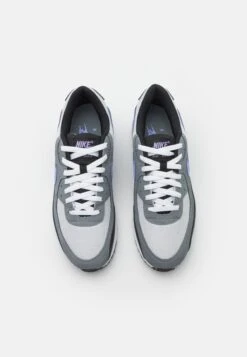 Nike Sportswear Air Max 90 - Trainers - Photon Dust/Light Thistle 9 Nike Sportswear Air Max 90 - Trainers - Photon Dust/Light Thistle -Modern Classic Shoes Store 98d901967b054895a21cf99f6e7872a8