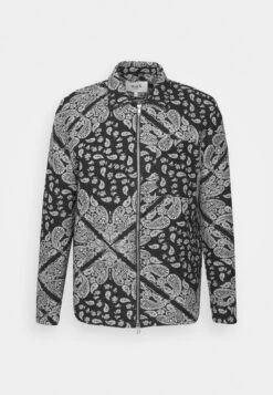 Chase Jacket Unisex - Light Jacket - Black -Modern Classic Shoes Store 9936315a94ae4020b3620e4d62f7b30c