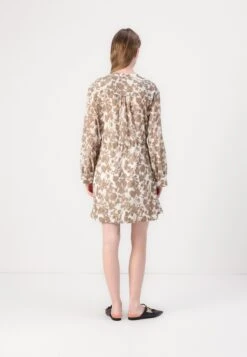 SAMSØE SAMSØE AMELIE DRESS - Shirt Dress - Greige -Modern Classic Shoes Store 9a0ad1f6ff8d48f18228c43fb2a41f24