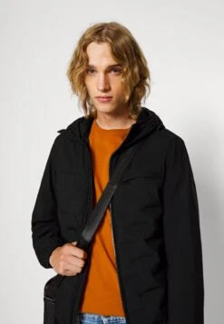 S.Oliver Light Jacket - Schwarz -Modern Classic Shoes Store 9afaa7c205c04e12ac39797e330ed519